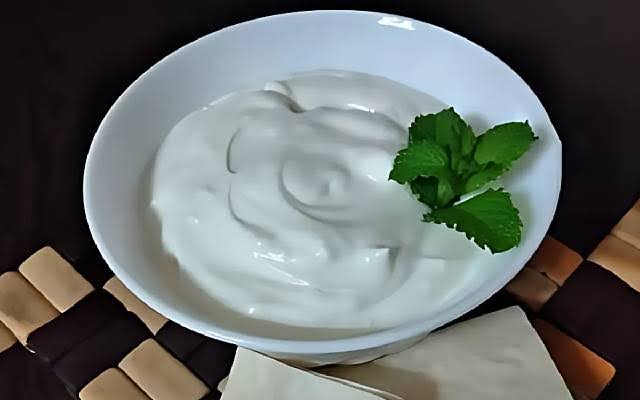 ماست ساده